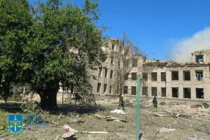 РФ атаковала баллистикой учебное заведение в Одесской области: под завалами могут быть люди (обновлено)