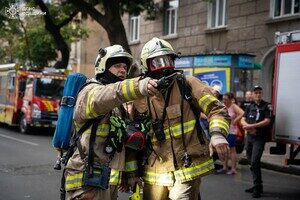 В центре Одессы горел дом: спасали людей, кота и собаку