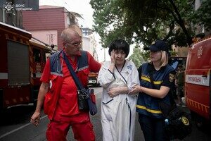В центре Одессы горел дом: спасали людей, кота и собаку