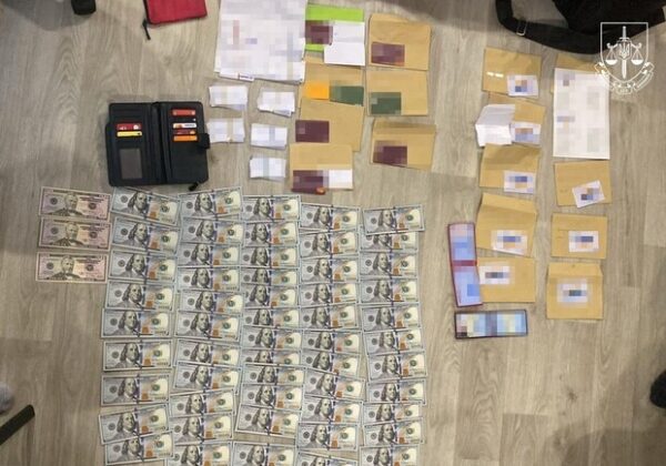 В Одессе разоблачили схему фиктивного трудоустройства: чиновников подозревают в махинациях с мобилизацией и зарплатами В Одессе разоблачили схему фиктивного трудоустройства: чиновников подозревают в махинациях с мобилизацией и зарплатами