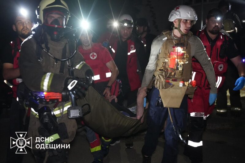 Росіяни масовано атакували Одесу та&nbsp;Павлоград: є&nbsp;руйнування та&nbsp;жертви (фото, відео)