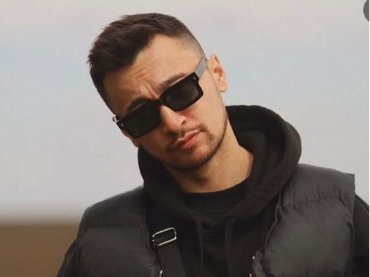 Знайшов родичів в&nbsp;Італії: популярний комік та&nbsp;військовий здивував мережу (фото)