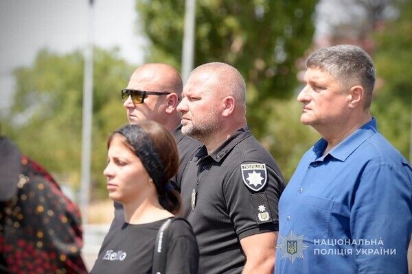 Погиб от вражеский пули: в Одесской области простились с полицейским Михаилом Сорокой Погиб от вражеский пули: в Одесской области простились с полицейским Михаилом Сорокой