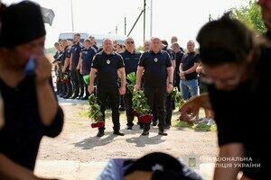 Погиб от вражеский пули: в Одесской области простились с полицейским Михаилом Сорокой Погиб от вражеский пули: в Одесской области простились с полицейским Михаилом Сорокой