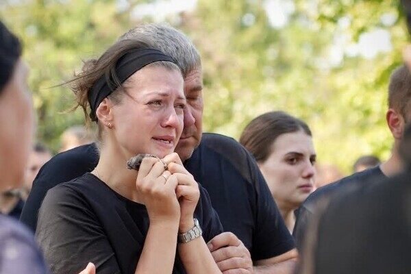 Погиб от вражеский пули: в Одесской области простились с полицейским Михаилом Сорокой Погиб от вражеский пули: в Одесской области простились с полицейским Михаилом Сорокой