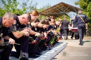 Погиб от вражеский пули: в Одесской области простились с полицейским Михаилом Сорокой Погиб от вражеский пули: в Одесской области простились с полицейским Михаилом Сорокой