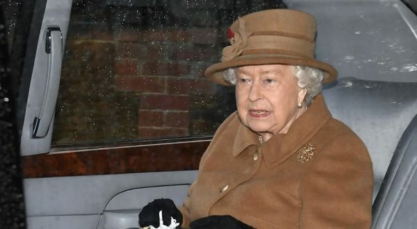 Бабуся Вільяма та&nbsp;Гаррі теж боялась привидів: Єлизавета&nbsp;II зверталася до&nbsp;екзорциста, щоб вигнати привид із&nbsp;Сандрінгема