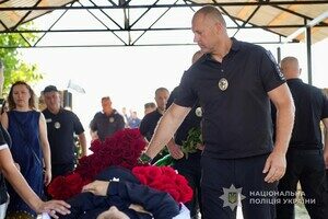 Погиб от вражеский пули: в Одесской области простились с полицейским Михаилом Сорокой Погиб от вражеский пули: в Одесской области простились с полицейским Михаилом Сорокой