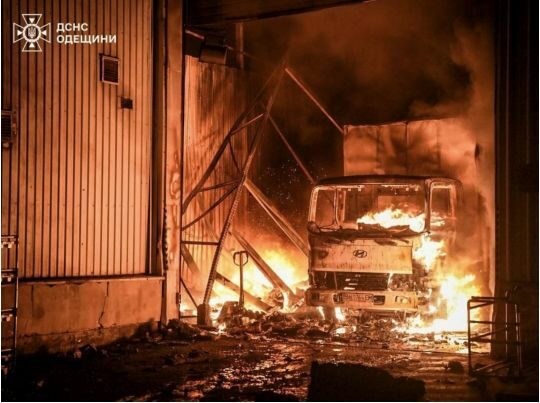 Росія атакувала Україну безпілотниками: де&nbsp;пролунали вибухи