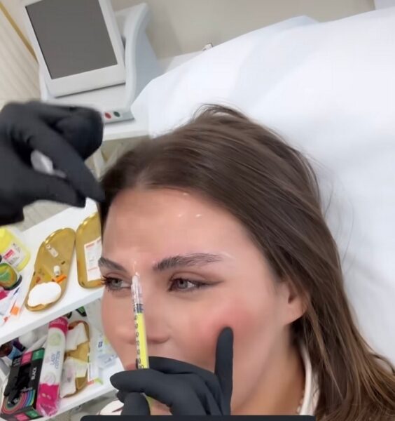 Це&nbsp;дуже класно: популярна співачка відверто про свою вагу (фото)
