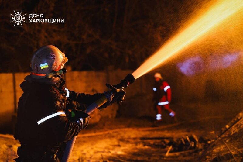 Нічний терор без меж: горіли будинки, авто і&nbsp;склади, є&nbsp;жертви&nbsp;&mdash; росія випустила сотні дронів по&nbsp;містах України (фото, відео)