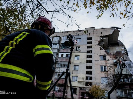 Під завалами будинку, що&nbsp;вибухнув у&nbsp;Хмельницькому, знайшли загиблих (фото, відео)