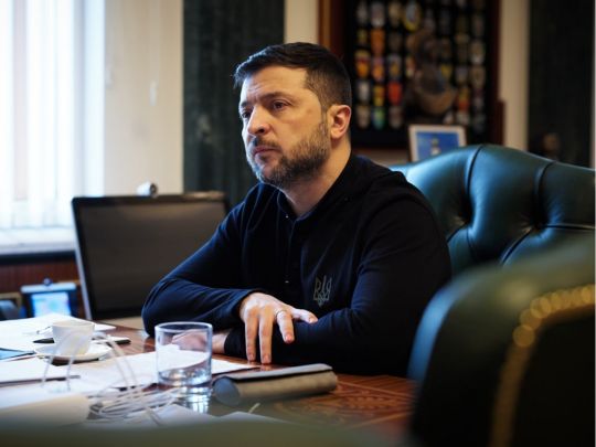 Зеленський позбавив громадянства &laquo;осіб з&nbsp;паспортом рф&raquo;: у&nbsp;ЗМІ назвали прізвище чиновника