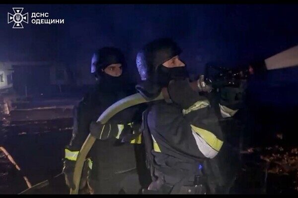 Ночной удар по югу Одесчины: есть повреждение депо и пострадавший (обновлено)