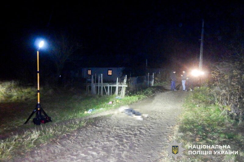 Кривава трагедія на&nbsp;Рівненщині: ревнивець позбавив життя жінку її&nbsp;брата і&nbsp;розпоров собі живіт (фото)