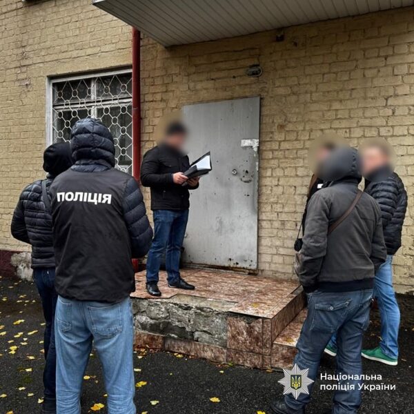 Мільйон доларів та&nbsp;елітне житло: у&nbsp;Дніпрі затримали чиновницю за&nbsp;незаконне збагачення (фото, відео)