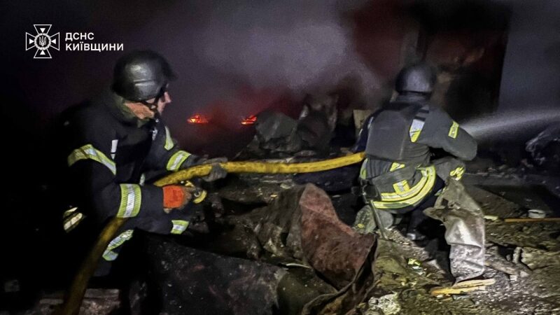 Росія атакує Київ і&nbsp;область ракетами, влучання в&nbsp;багатьох районах: палають будинки, є&nbsp;жертви (фото, відео)