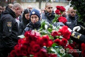 Погиб на востоке Украины: в Одессе простились с полицейским Николаем Яковецким