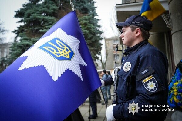 Погиб на востоке Украины: в Одессе простились с полицейским Николаем Яковецким