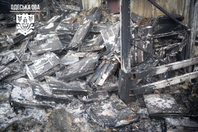 Росіяни ударом знищили склад побутової техніки під Одесою (фото)