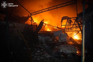 Ночной обстрел Одессы: получили повреждения дома, травмировались люди