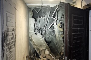 РФ нанесла удар по многоэтажке в Одесском районе: пострадал мужчина