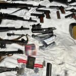 Гранати, автомати, набої: затримано злочинців, які готували масштабний продаж «трофейної» зброї (фото)