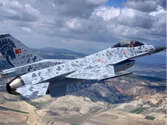 Авіакатастрофа в&nbsp;Туреччині: F-16 розлетівся на&nbsp;уламки, пілот загинув (відео)