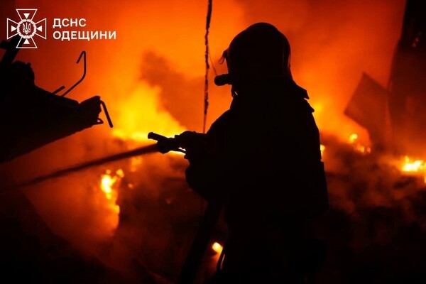 Ночной обстрел Одессы: под ударом оказался промышленный объект