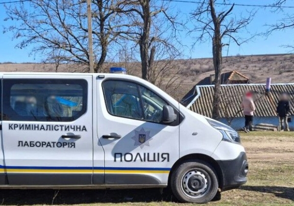 В Одесской области мужчина стрелял из ружья по собаке и щенкам