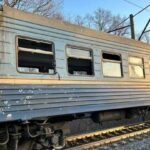 Росіяни знову атакували дроном пасажирський потяг, є поранені (фото)
