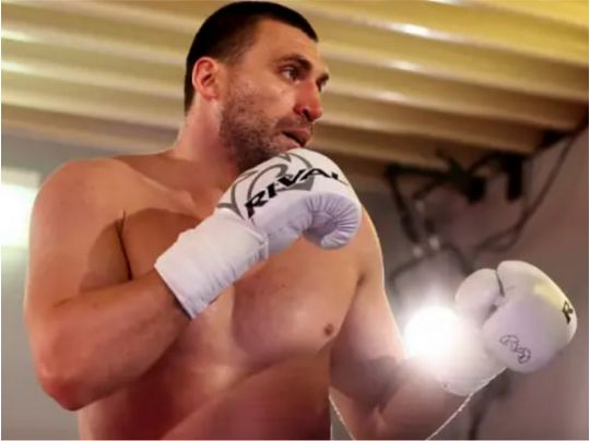Українець Вихрист розбив обличчя 124-кілограмовому екссупернику Кличка та&nbsp;захистив титул (відео)