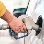 Євросоюз може відкласти відмову від російських нафти та газу: що відбувається