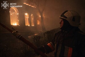 В Одесской области загорелся лицей: огонь охватил большую площадь