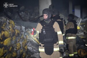 Ночной обстрел Одесской области: пострадали объекты в порту и судно