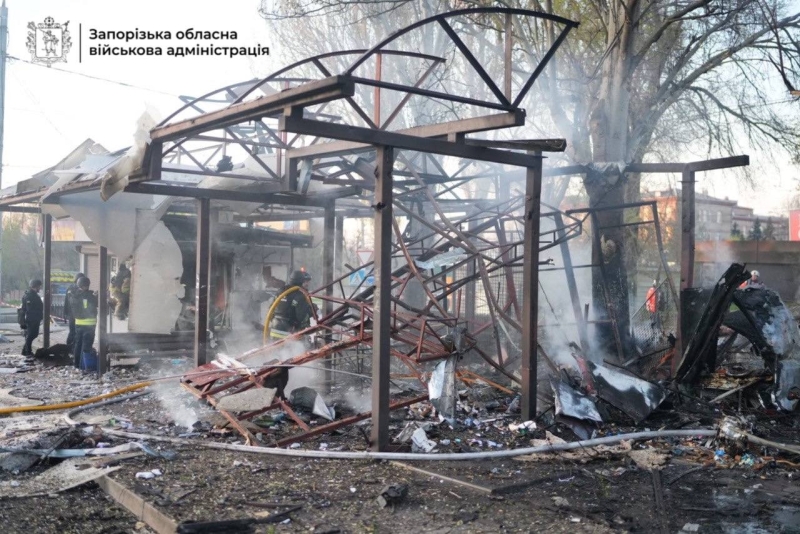 Вночі ворог атакував Україну балістикою та&nbsp;сотнями дронів: пожежі у&nbsp;Запоріжжі, Дніпрі, Сумах, Ізмаїлі (фото, відео)