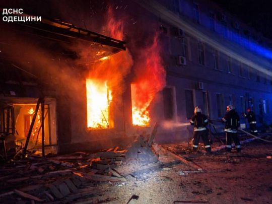 Вночі ворог атакував Україну балістикою та&nbsp;сотнями дронів: пожежі у&nbsp;Запоріжжі, Дніпрі, Сумах, Ізмаїлі (фото, відео)