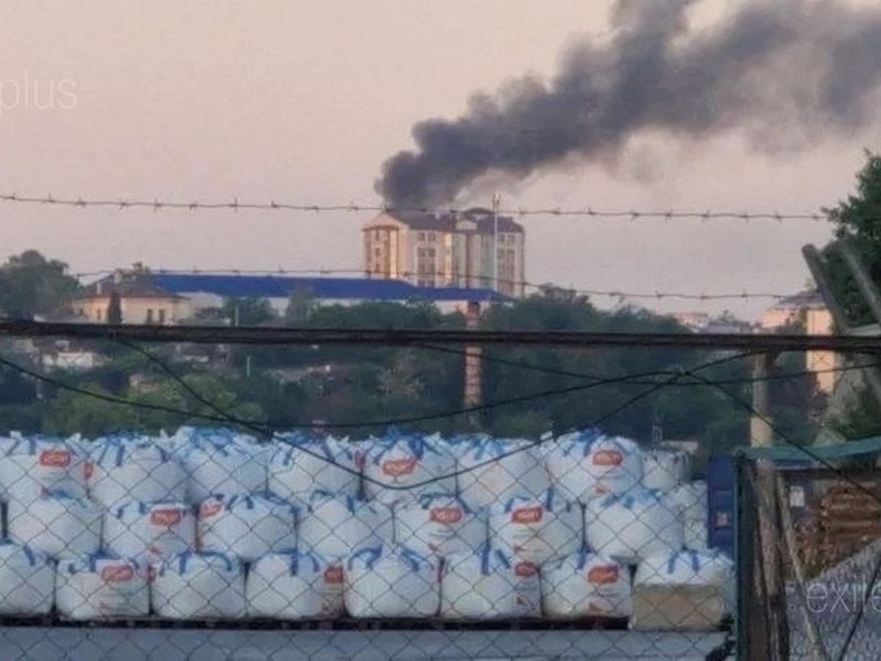 Авіазавод у&nbsp;Таганрозі, НПЗ у&nbsp;Туапсе та&nbsp;військовий аеродром у&nbsp;Воронежі зазнали ударів українських дронів (відео)