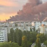 «Привіт» від ЗСУ: вночі в Ростовській області горіла нафтобаза, а в Саратові — один із найстаріших НПЗ росії (фото, відео)