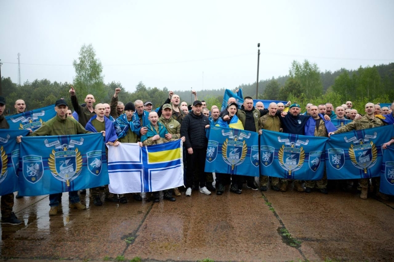 Україна повернула ще&nbsp;205 полонених: відбувся перший етап обміну 1000 на&nbsp;1000 (фото, відео)