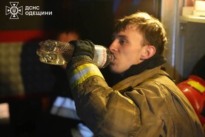 Российские БпЛА ударили по домам в Одессе: среди пострадавших – дети (обновлено) Российские БпЛА ударили по домам в Одессе: среди пострадавших – дети (обновлено)