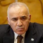 «Український прапор над Севастополем… Питання лише у термінах. І розв’язка може настати швидше, ніж здавалося ще нещодавно», — Гаррі Каспаров